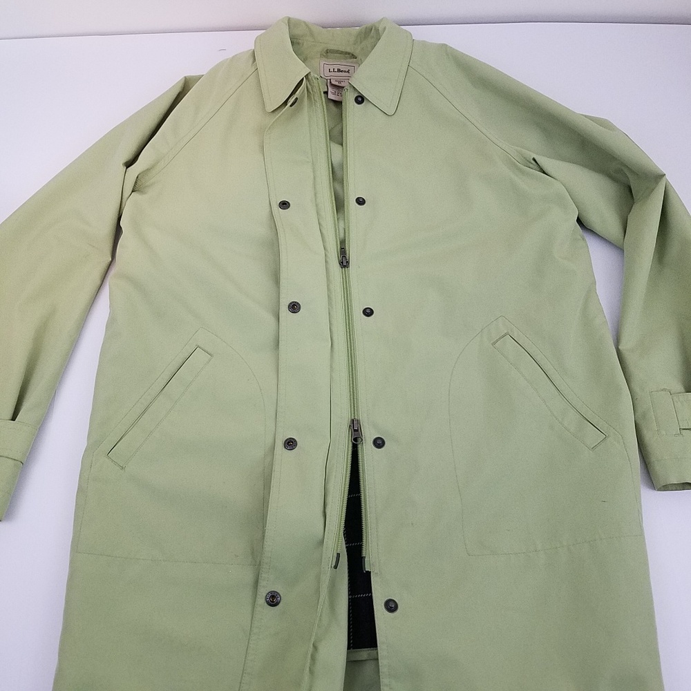 Women's L.L. Bean Green Full Zip & Snap Jacket Med